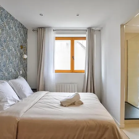 La Fleurie - Sur O. アパート *